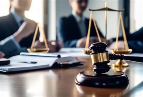 贵阳婚外情调查取证：丈夫和别人发裸照还发钱,他算诈骗么